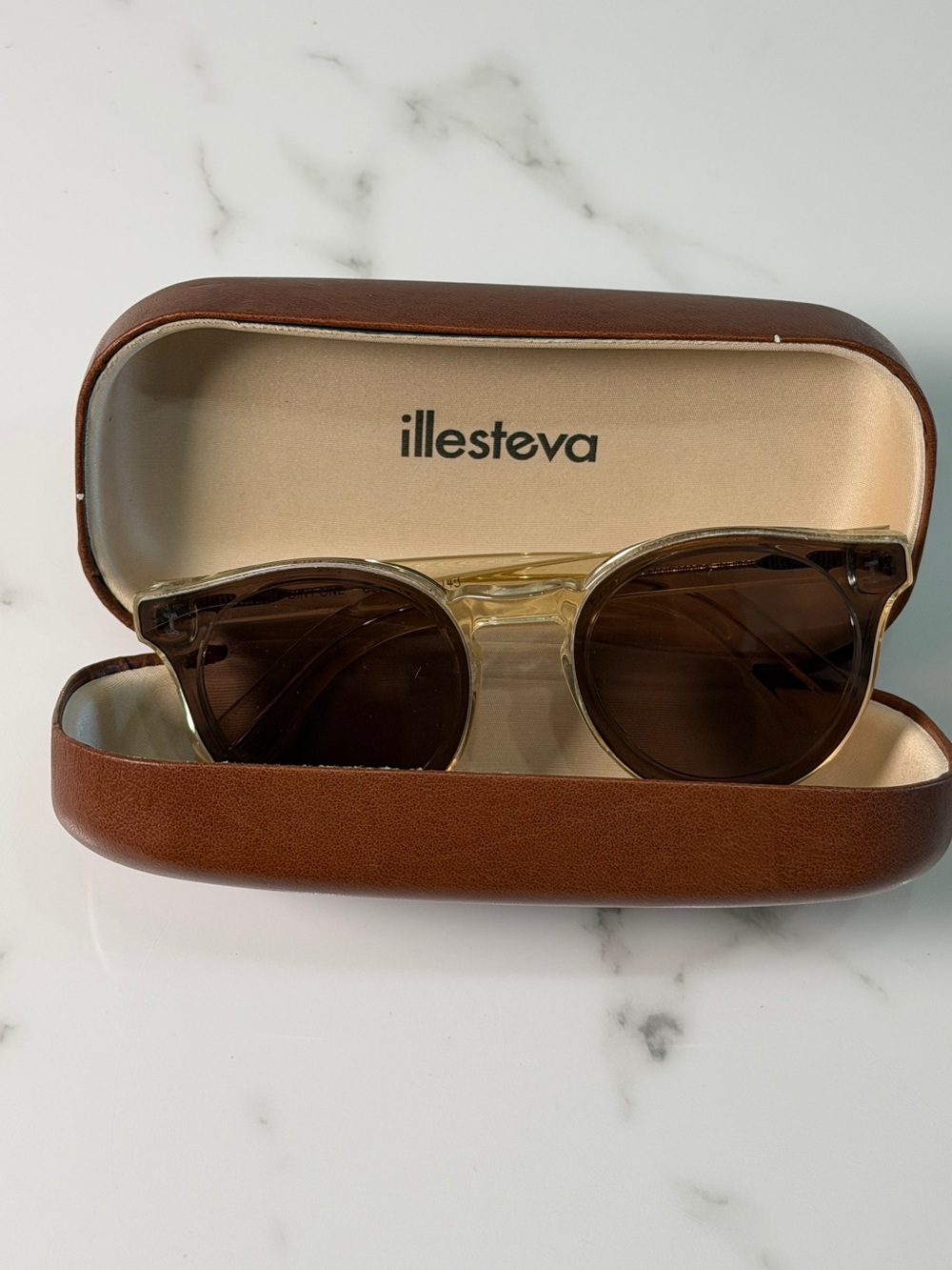 Illesteva Leonard II Clear Crystal Brown Sunglasses with Case